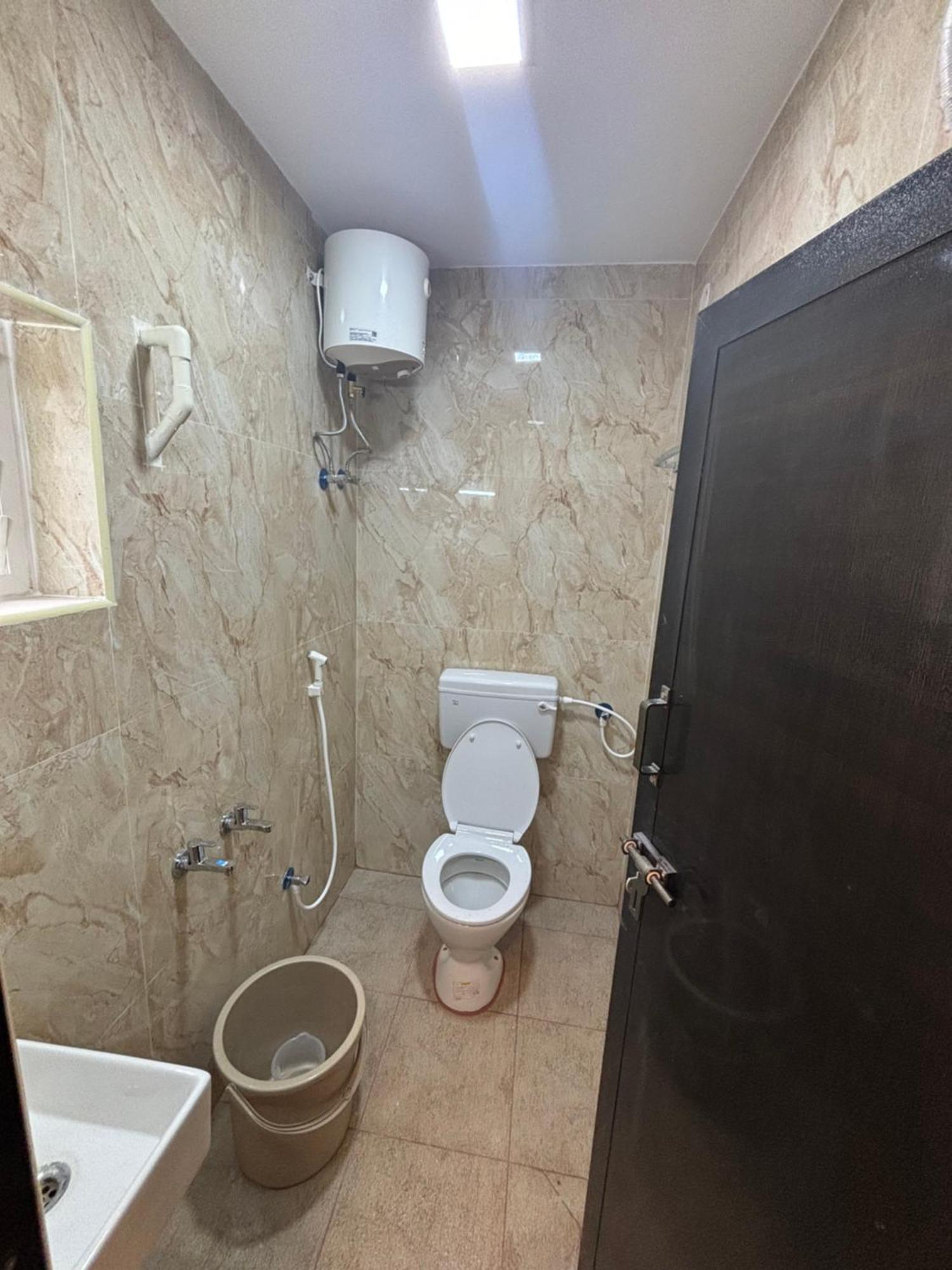 Sundar Lodge Tiruppatur Room photo